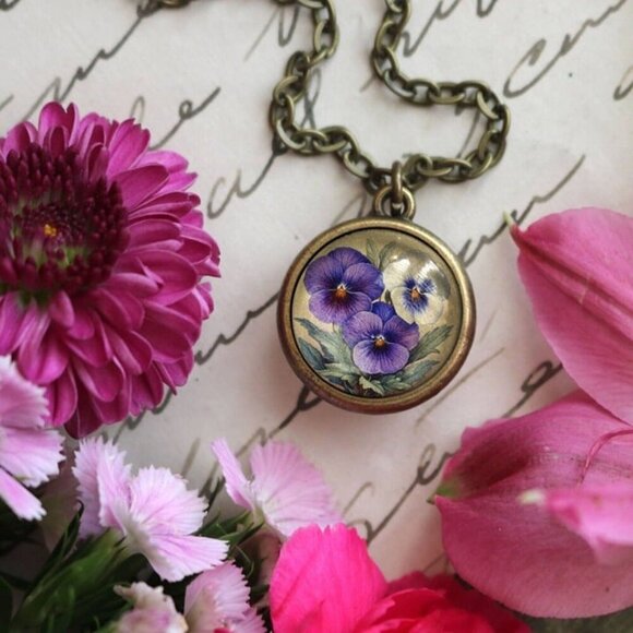 NEW- Purple Pansies Pendant Necklace - Spring Floral - Nature Jewelry - Flowers - Picture 3 of 5